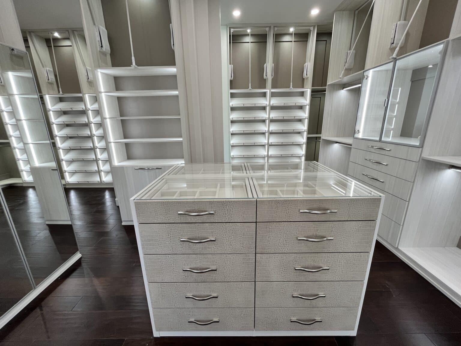 Luxury Custom Walk In Closets Las Vegas | Closets Las Vegas